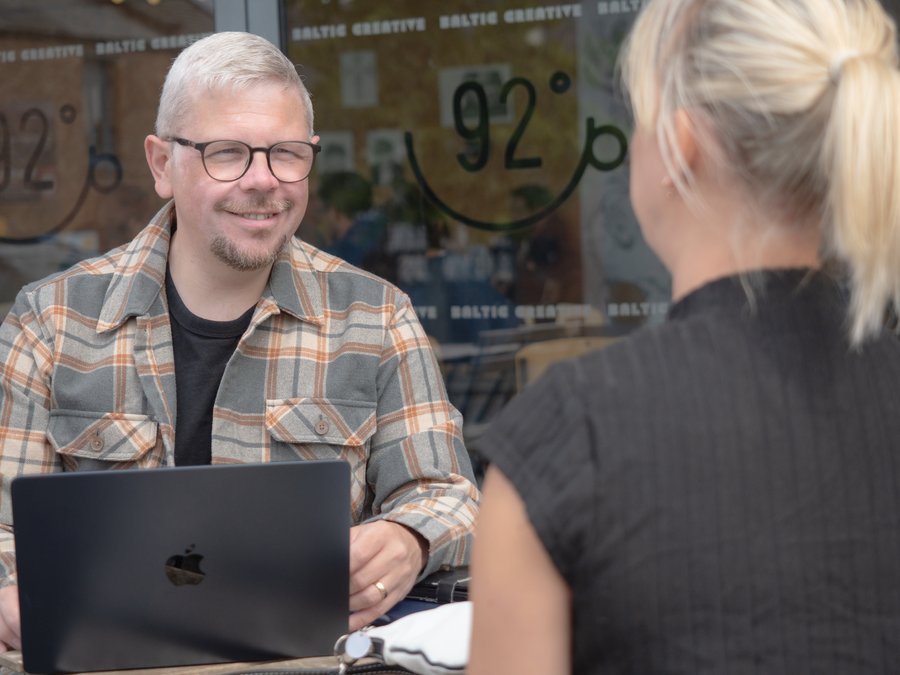 Scott working through a plan with a client